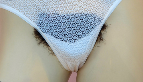 【玩具を使って】女性の陰核・クリトリス責めで勃起!女性器の愛撫